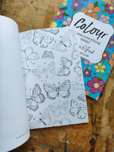 Load image into Gallery viewer, Doris & Fred's first Colouring book