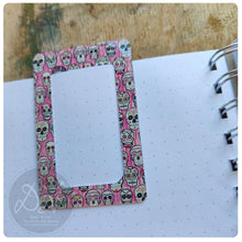 Load image into Gallery viewer, Metal Book clip