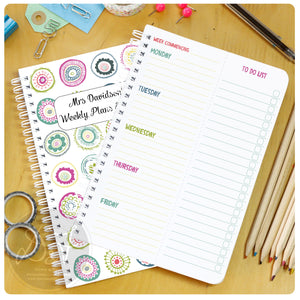 Five day planner with tear off to do lists
